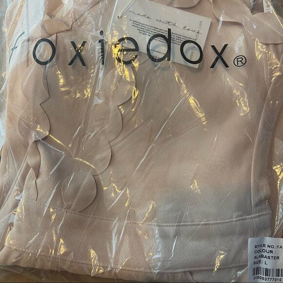 Anthropologie Foxiedox Idris Alabaster Jumpsuit Size Large NWT - Picture 2 of 12